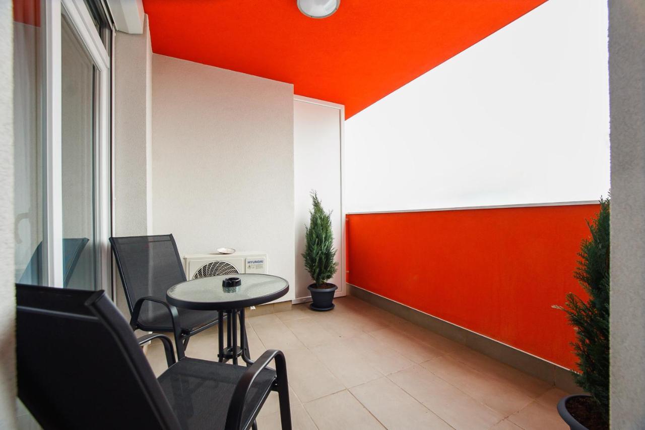 Azur Paradise Near City Center Oradea Exteriör bild